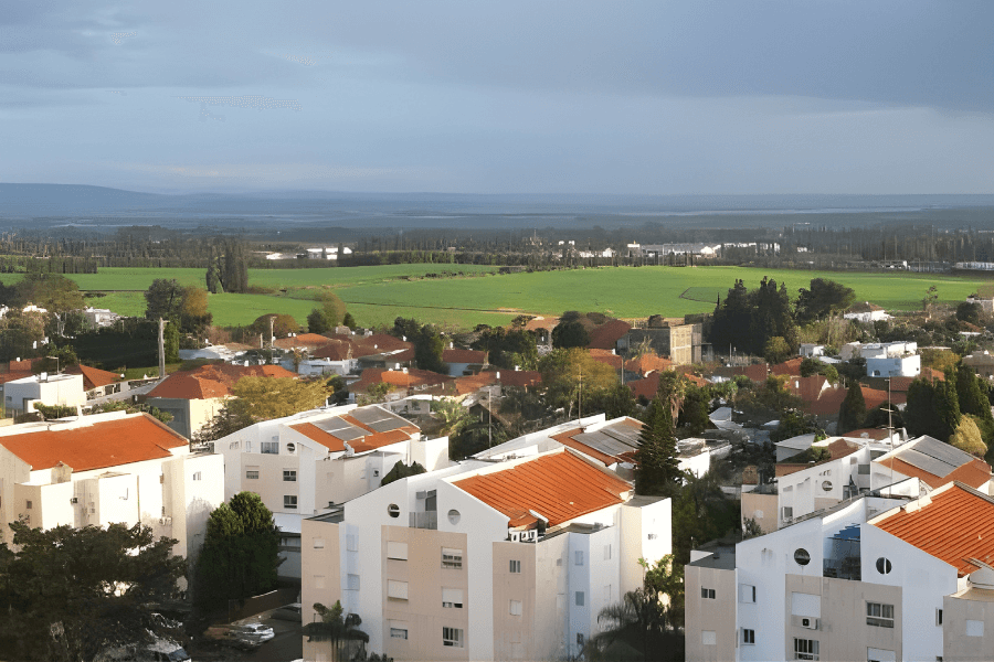 משרד עבודה עכשווי - מיקום פרדס חנה